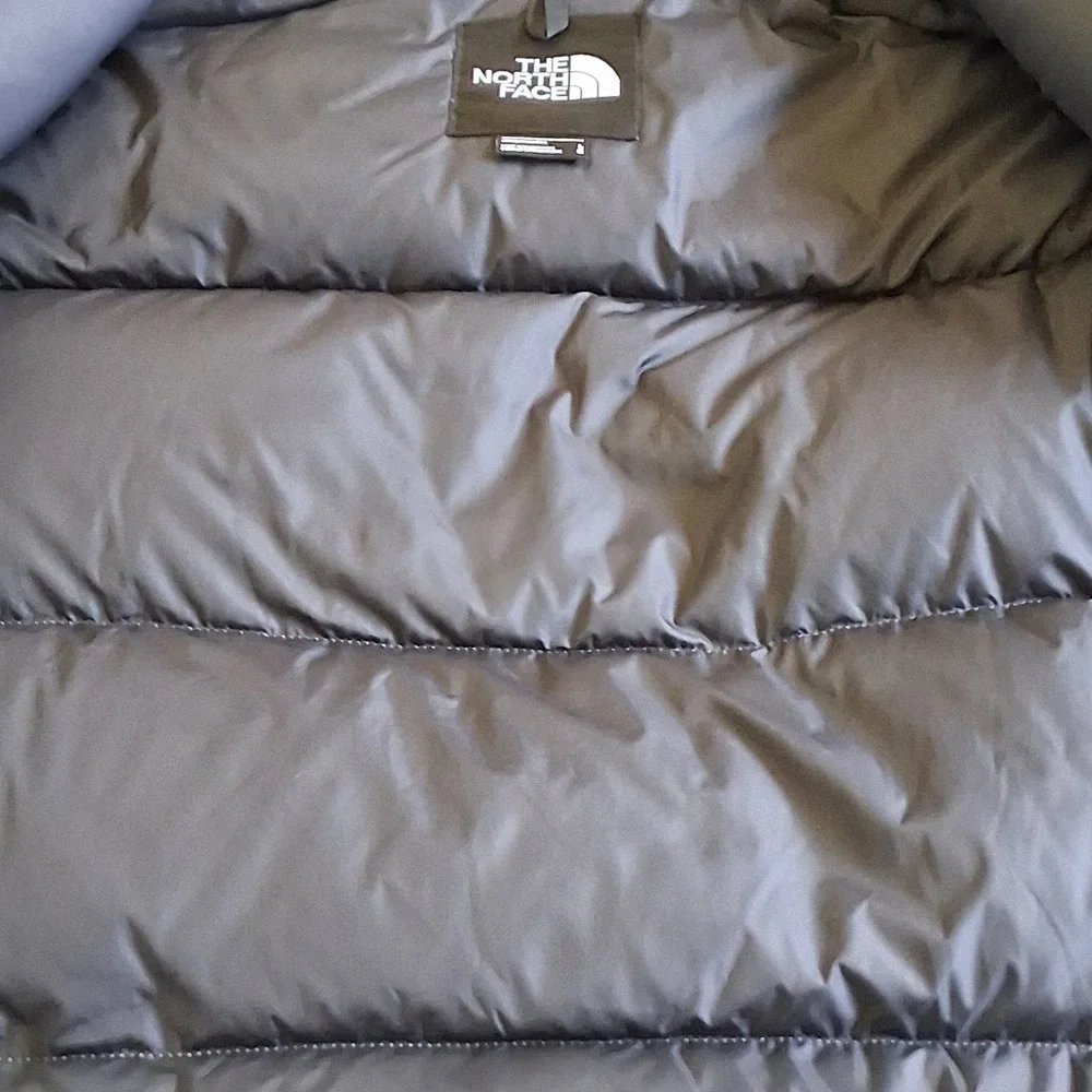 The North Face Men's Large 1996 Retro Nuptse Jacket 700 Down White & Black